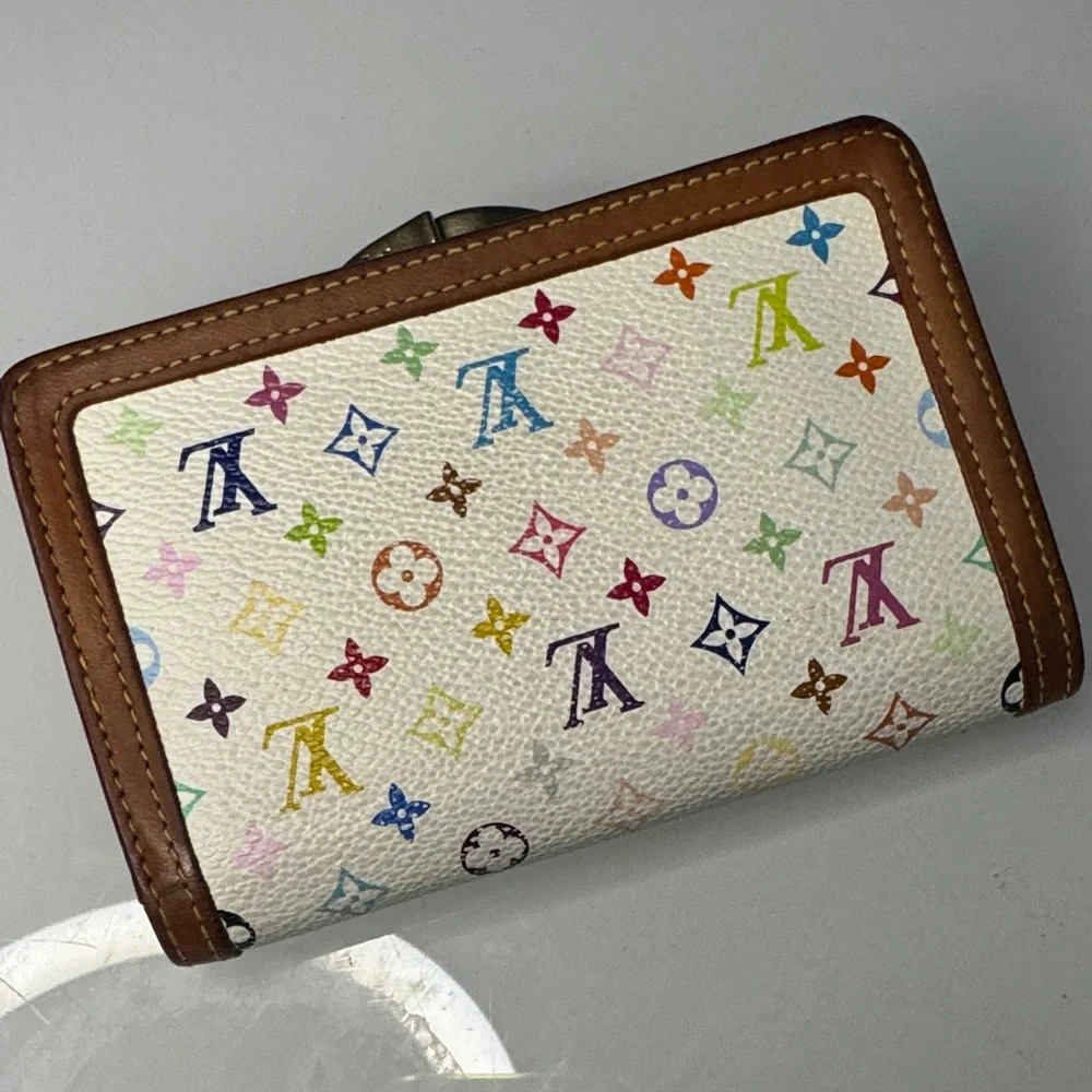 Louis Vuitton White Murakami Monogram Wallet - Picture 2 of 12